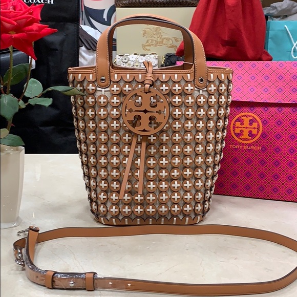 LAST RARE TORY BURCH MILLER CHAINMAIL LARGE BUCKET BAG IN CAMELLO/IVORY XBODY - Picture 3 of 12